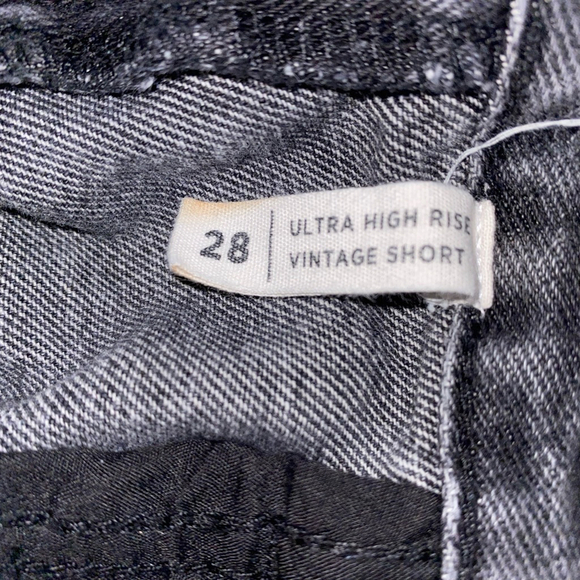 Women's Pacsun Ultra High Rise Vintage Denim Shorts Size 28 Black Distressed - Picture 4 of 7